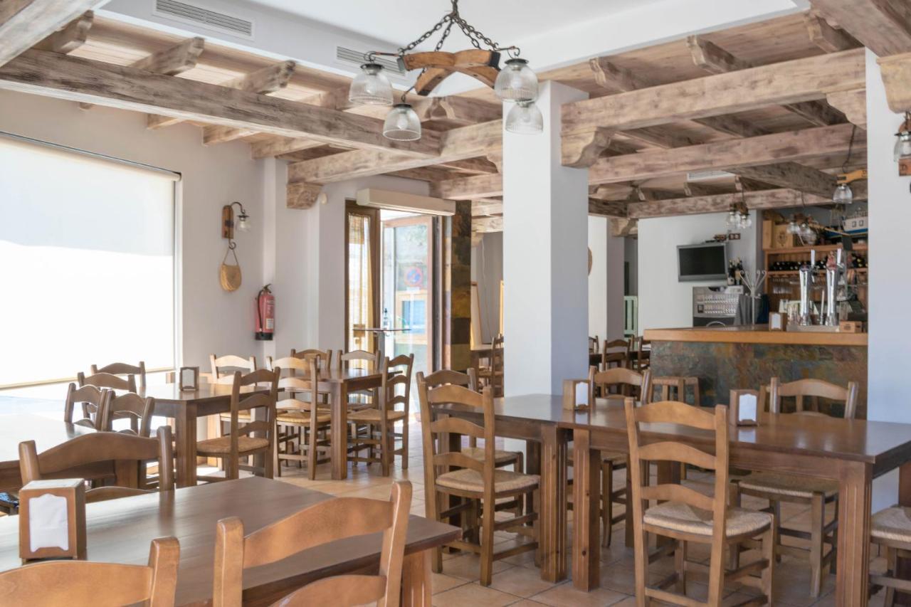 Rio Salado Conil Hostal Conil De La Frontera Exterior photo
